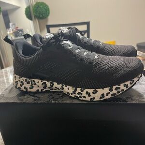 Brooks Black Athletic Shoes with White Pattern